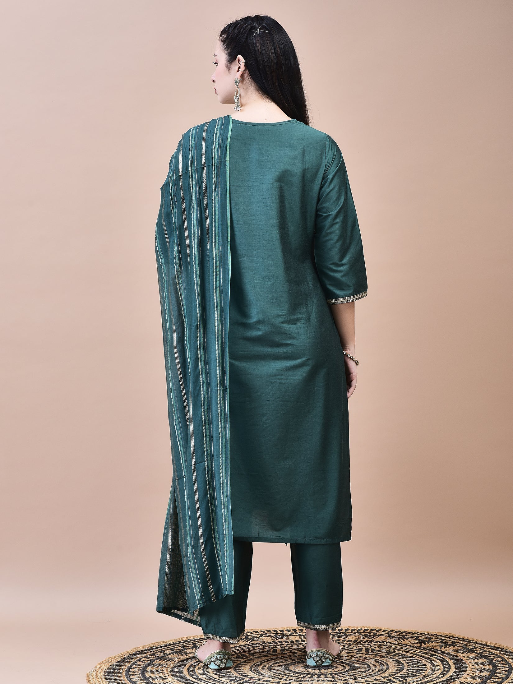 WOMEN SILK BLEND GREEN EMBROIDERED KURTA TROUSER DUPATTA