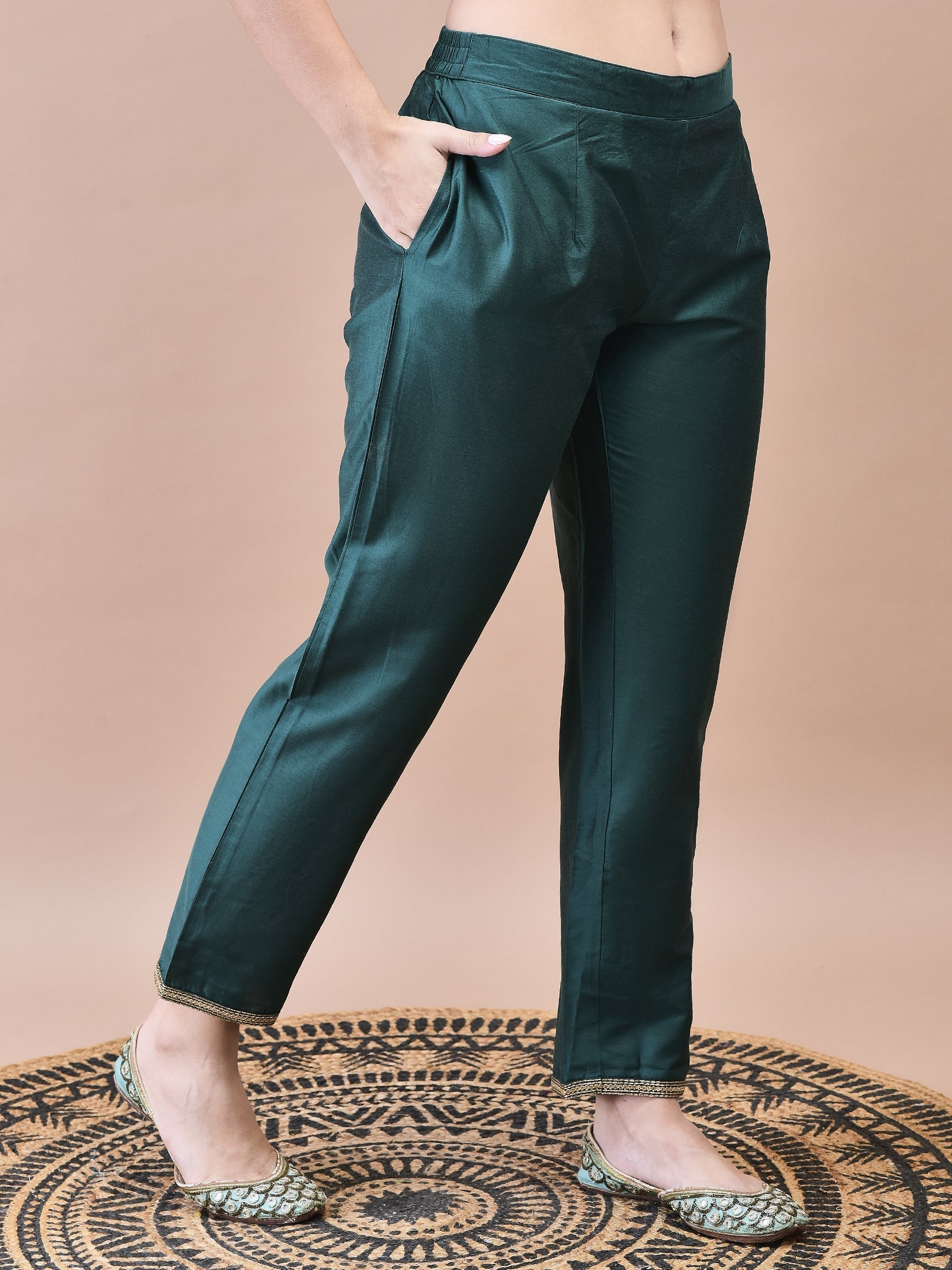 WOMEN SILK BLEND GREEN EMBROIDERED KURTA TROUSER DUPATTA