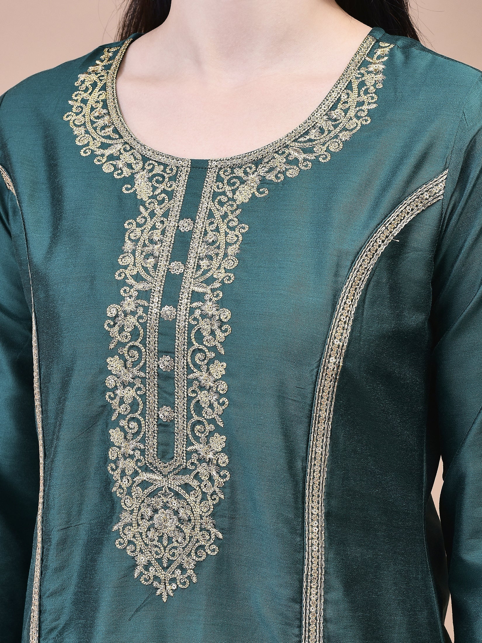 WOMEN SILK BLEND GREEN EMBROIDERED KURTA TROUSER DUPATTA