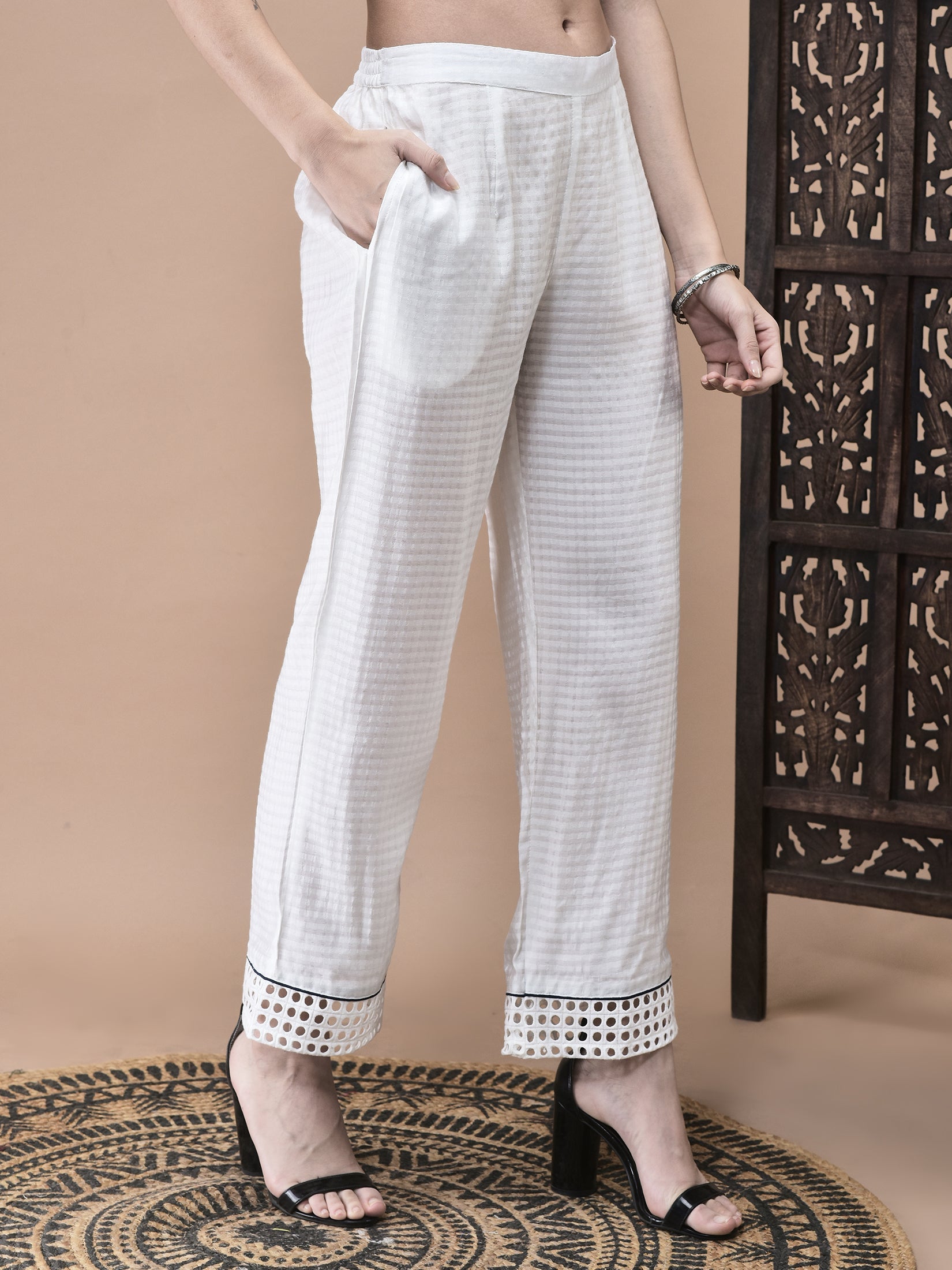 WOMEN VISCOSE WHITE EMBROIDERED KURTA COMFORT PANT DUPATTA